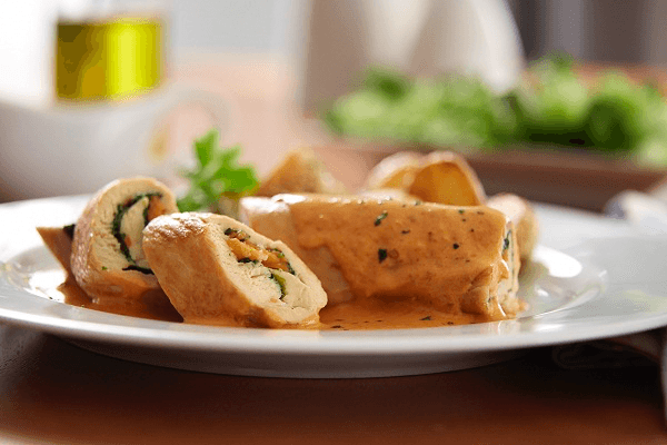 Medallones de pollo rellenos con queso | Recetas Nestlé