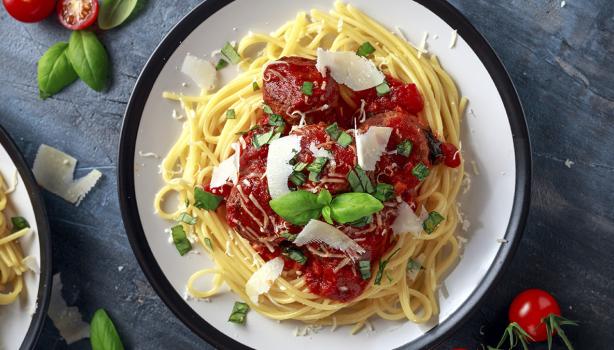 Plato de pasta con salsa amatriciana