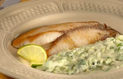 Pescado al horno con puré de brócoli y NUTREN