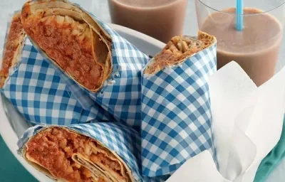 BURRITOS DE CARNE BOLOGNESA Y QUESO