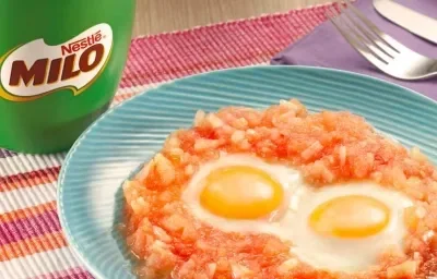 HUEVOS POCHE CON SALSA RANCHERA