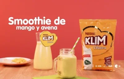 Smoothie de mango y avena con KLIM® Clásica