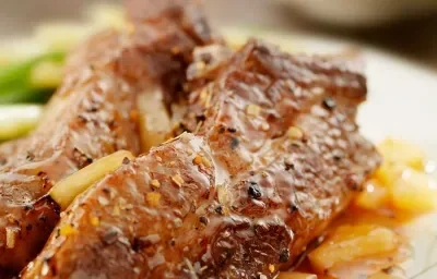 Costillas de cerdo con mermelada de piña