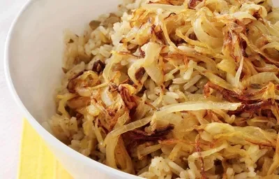 ARROZ CON LENTEJAS Y CEBOLLAS CARAMELIZADAS