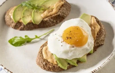 Tostada de aguacate