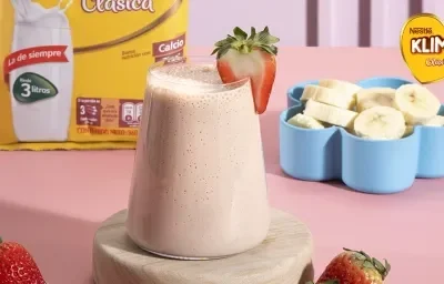 Batido de banano y fresa