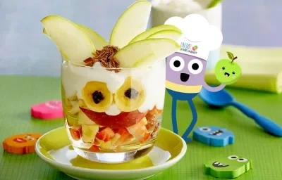 MONSTRUO DE YOGURT Y FRUTAS