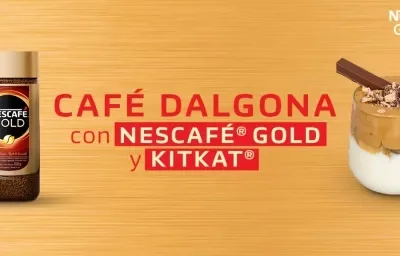 Café dalgona con NESCAFÉ® GOLD y KIT KAT®