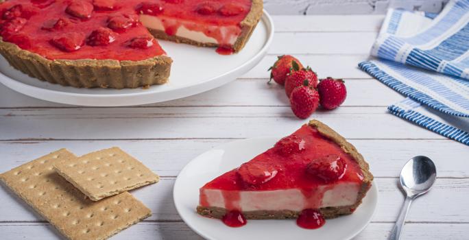 Prepara receta Cheesecake de frutos rojos | Recetas Nestlé