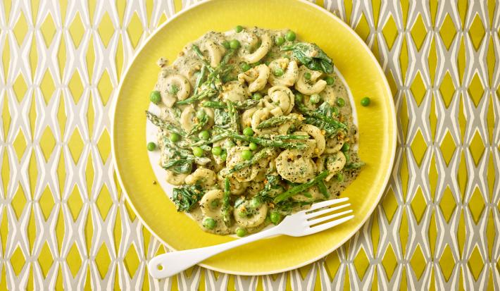 Pasta cremosa al pesto vegano