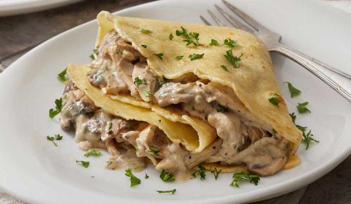 Crepes de pollo con champiñones