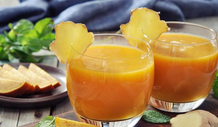 Receta fácil y rápida de batido de naranja, ahuyama y jengibre