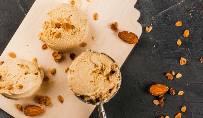 Receta de helado de yerbabuena y almendra