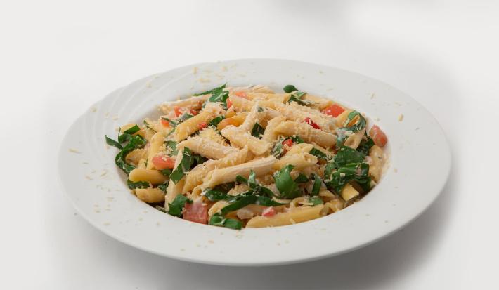 Pasta cremosa con espinaca