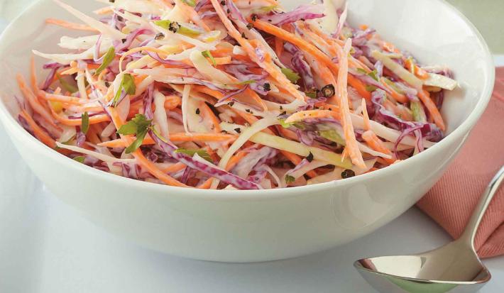 ENSALADA DE REPOLLO VERDE, MORADO Y ZANAHORIA