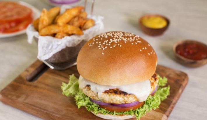 Hamburguesa de pollo apanado