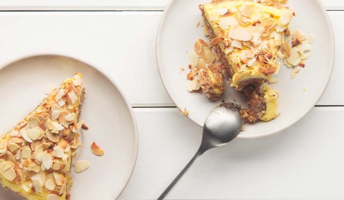 Torta de avena y almendras en sartén