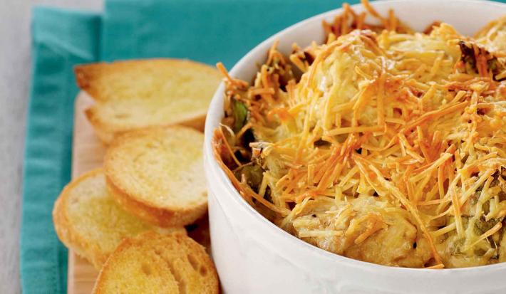 GRATINADO DE ALCACHOFAS Y ESPINACAS CON TOSTADAS