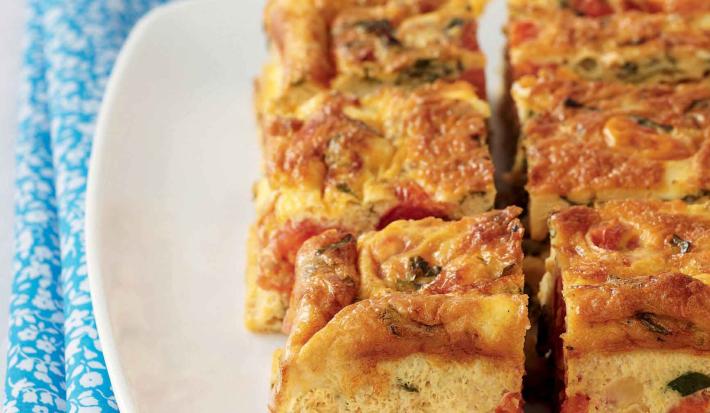 CUADRITOS DE FRITTATA CON ACELGAS, TOMATES Y QUESO